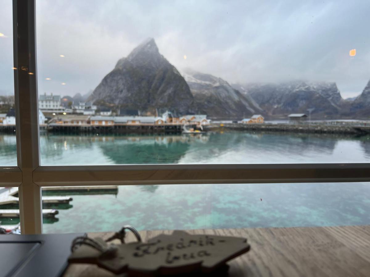 Lofoten Suite Apartments - Rostad Retro Rorbuer ไรเนอ ภายนอก รูปภาพ