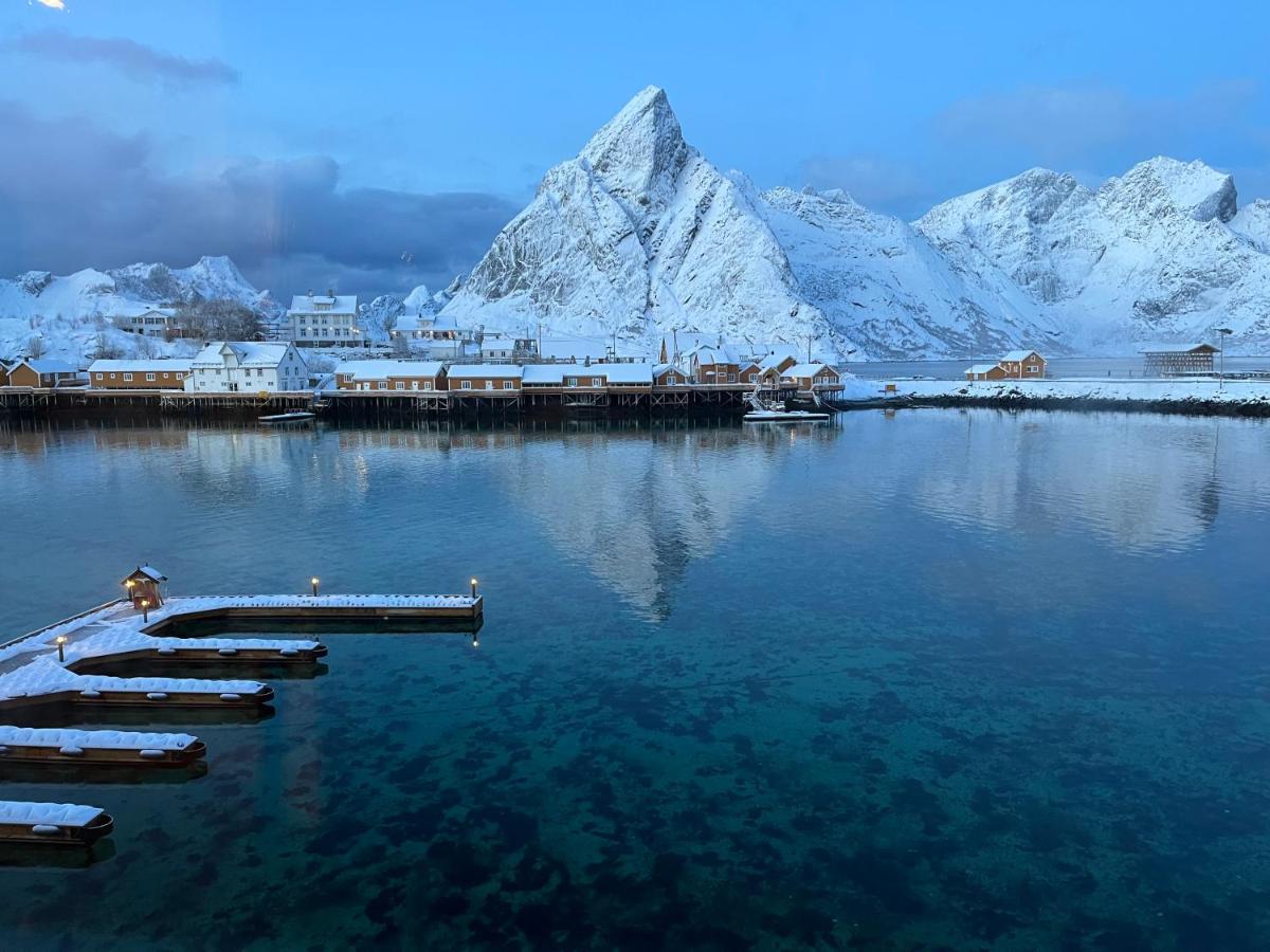 Lofoten Suite Apartments - Rostad Retro Rorbuer ไรเนอ ภายนอก รูปภาพ