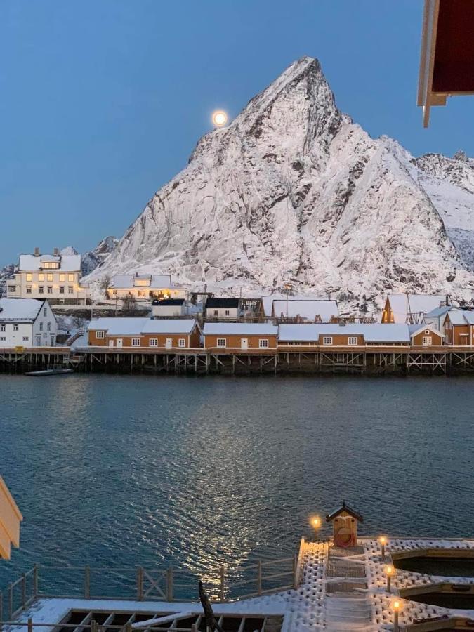 Lofoten Suite Apartments - Rostad Retro Rorbuer ไรเนอ ภายนอก รูปภาพ