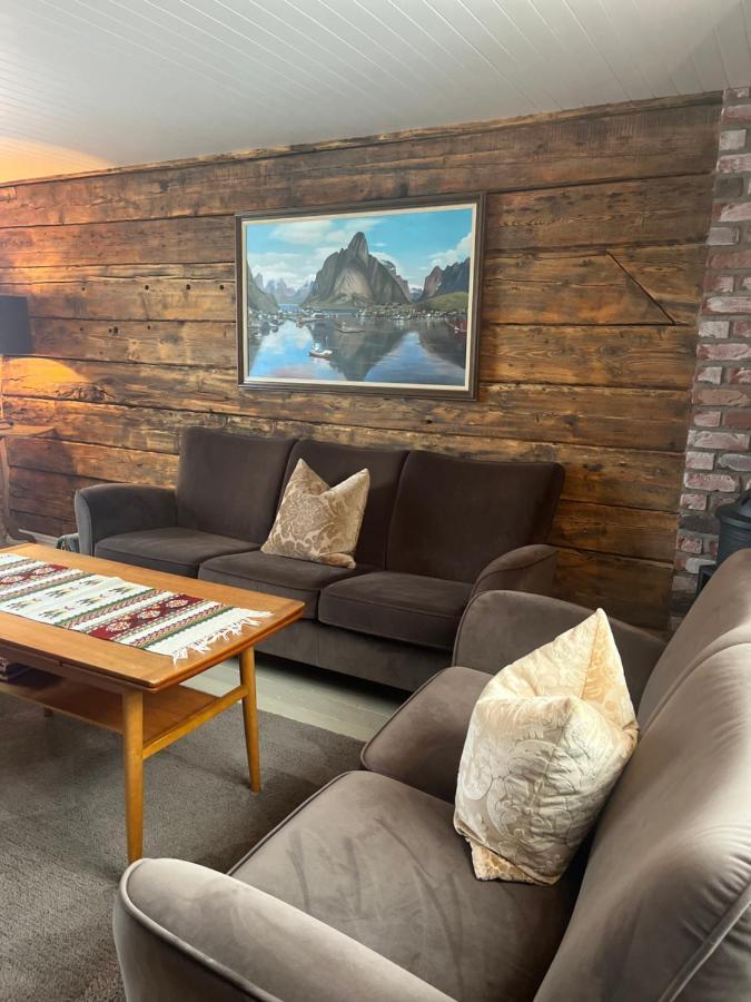 Lofoten Suite Apartments - Rostad Retro Rorbuer ไรเนอ ภายนอก รูปภาพ