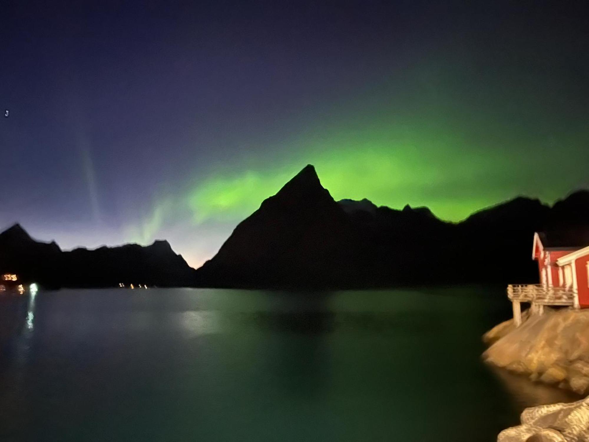 Lofoten Suite Apartments - Rostad Retro Rorbuer ไรเนอ ภายนอก รูปภาพ