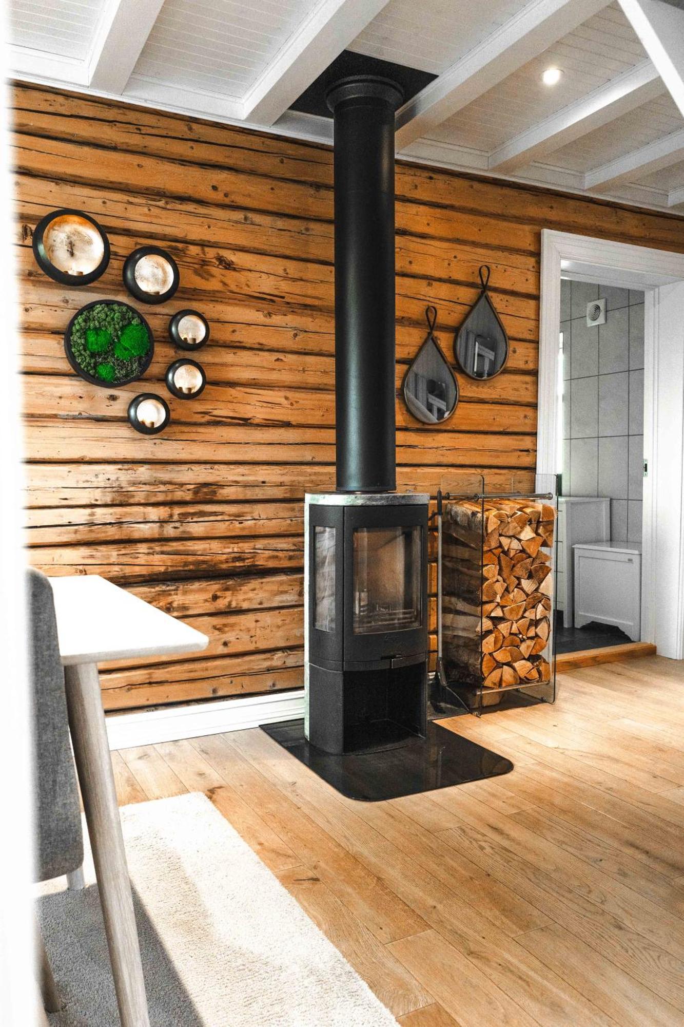 Lofoten Suite Apartments - Rostad Retro Rorbuer ไรเนอ ภายนอก รูปภาพ